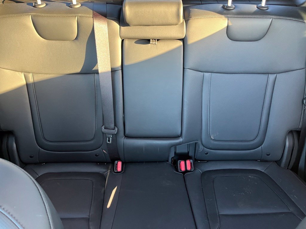 Certified Used 2025 White Hyundai SEL image 18