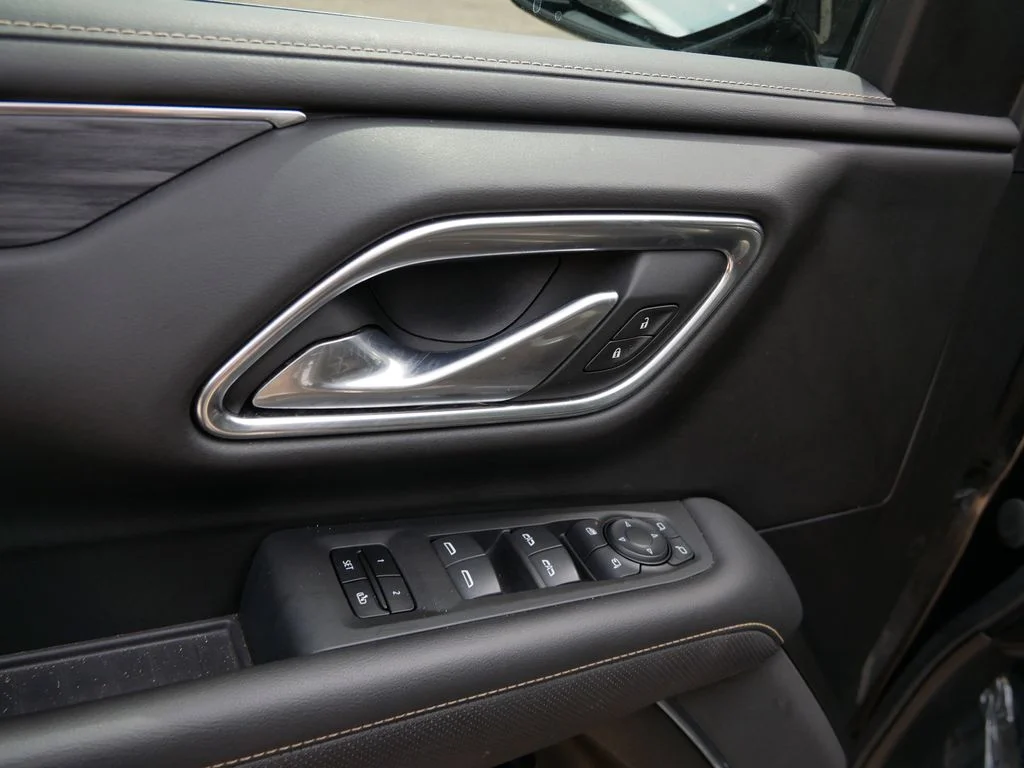 Used 2021 Black GMC SLT image 15