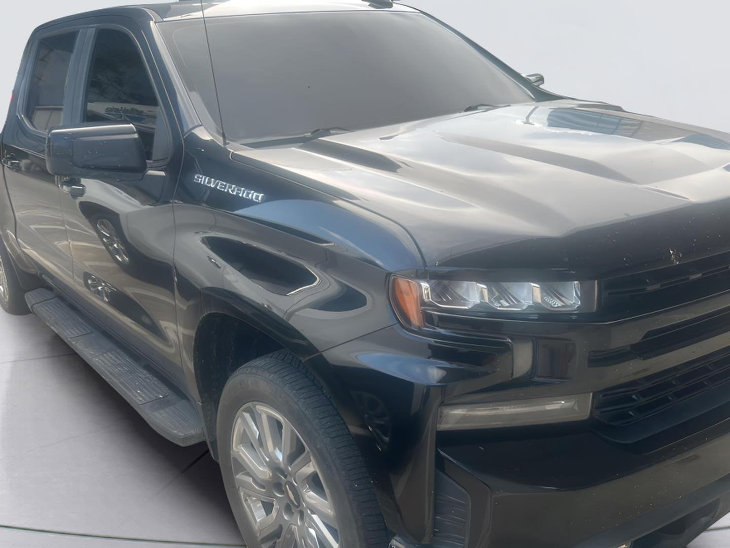 Used 2019 BLACK Chevrolet RST image 1