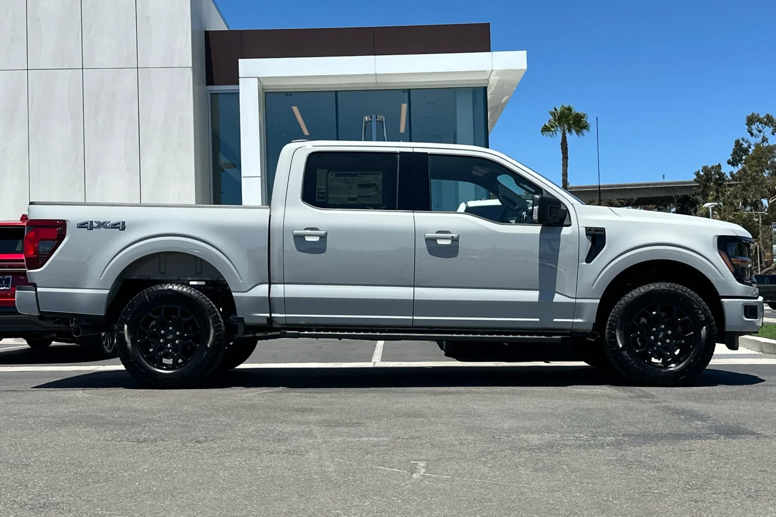 New 2026 White Ford XLT image 2