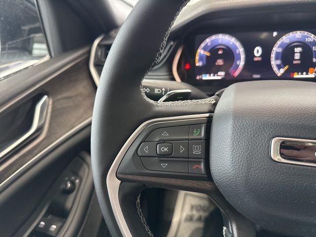 New 2026 Silver Zynith Exterior Paint Jeep Altitude image 31