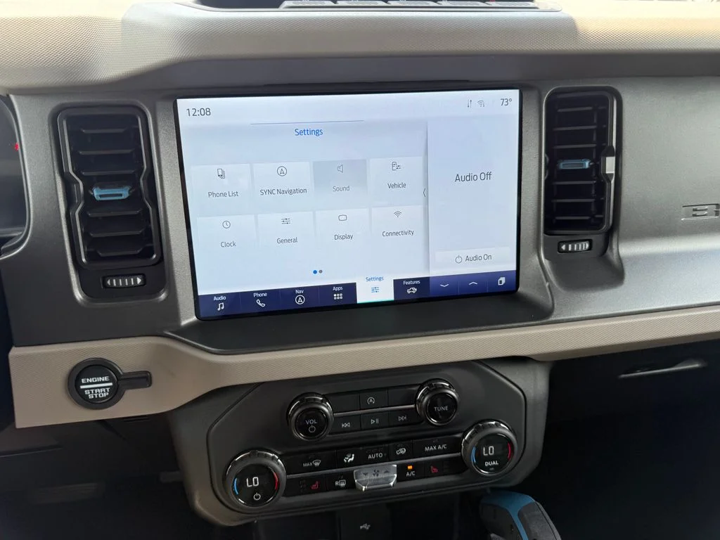 Used 2024 Gray Ford Wildtrak image 11