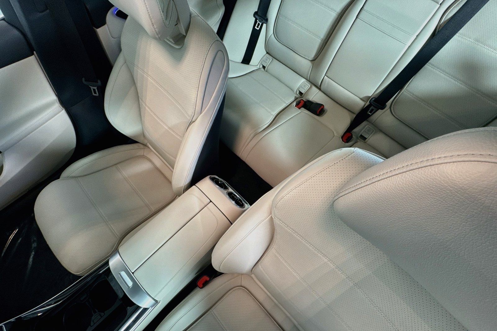 New 2026 Polar White Mercedes-Benz C 300 image 19