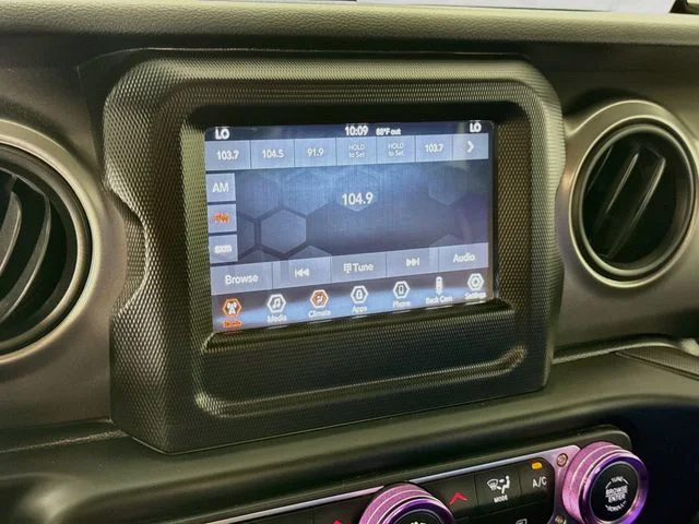 Used 2020 Gray Jeep Sport S image 14