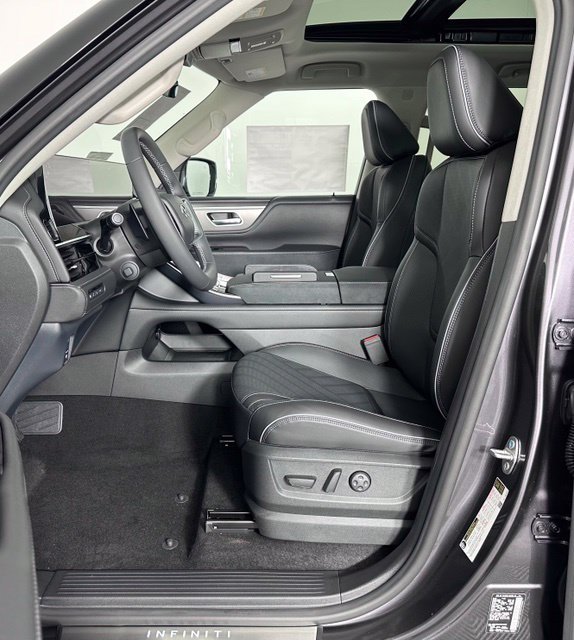 New 2027 Silver INFINITI LUXE image 13
