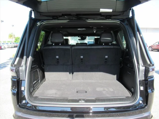 New 2026 High Gloss Black Exterior Paint Jeep Limited Reserve image 33