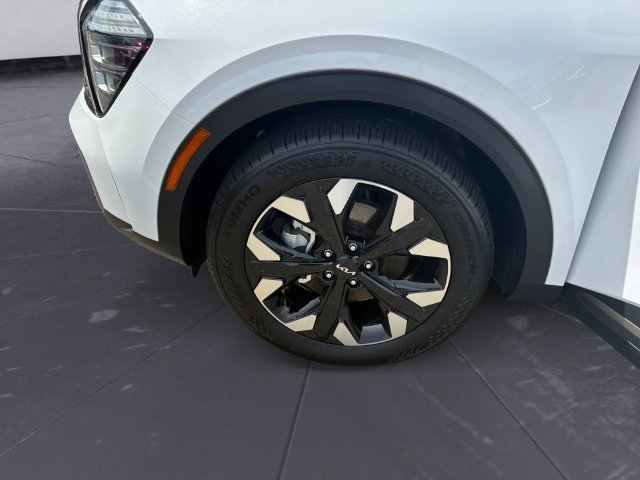 Used 2024 White Kia X-Line image 45