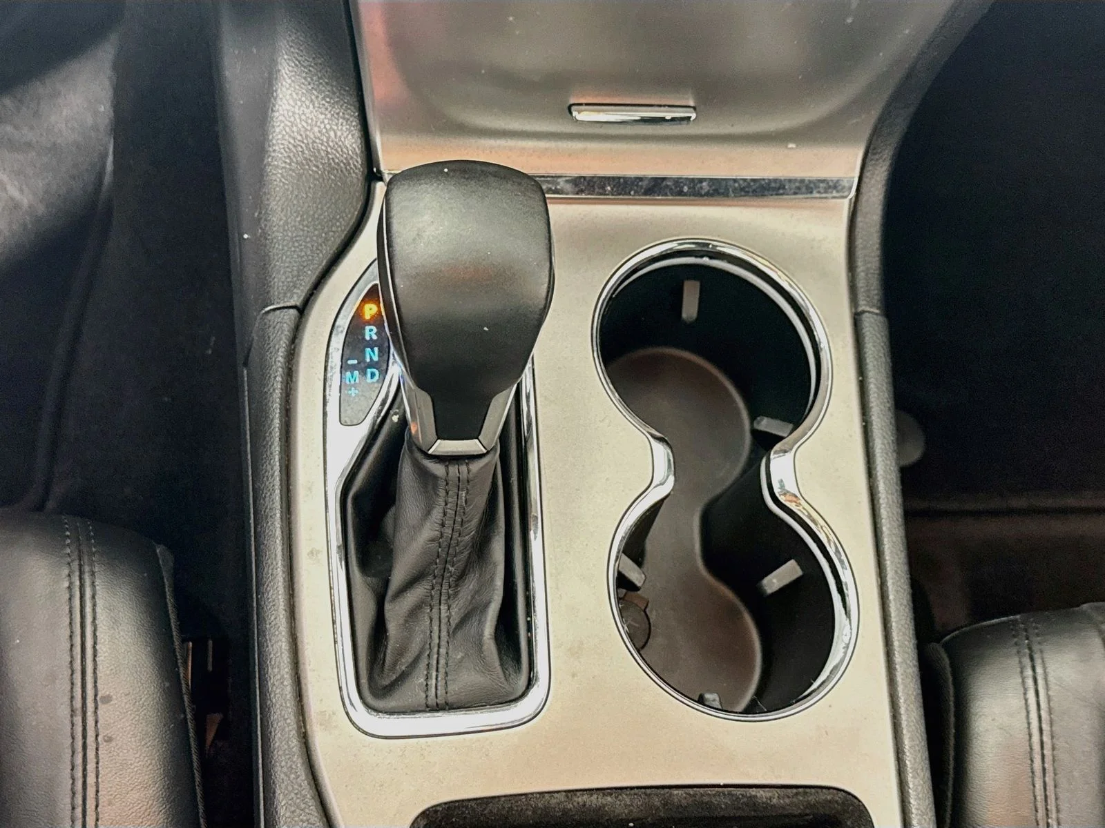 Used 2018 Gray Jeep Altitude image 17