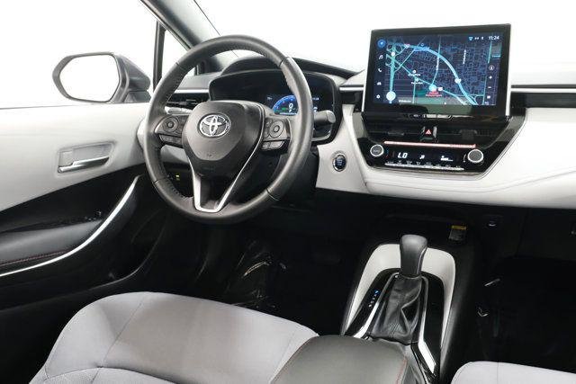 Certified Used 2025 CLASSIC SILVER METALLIC Toyota  image 11
