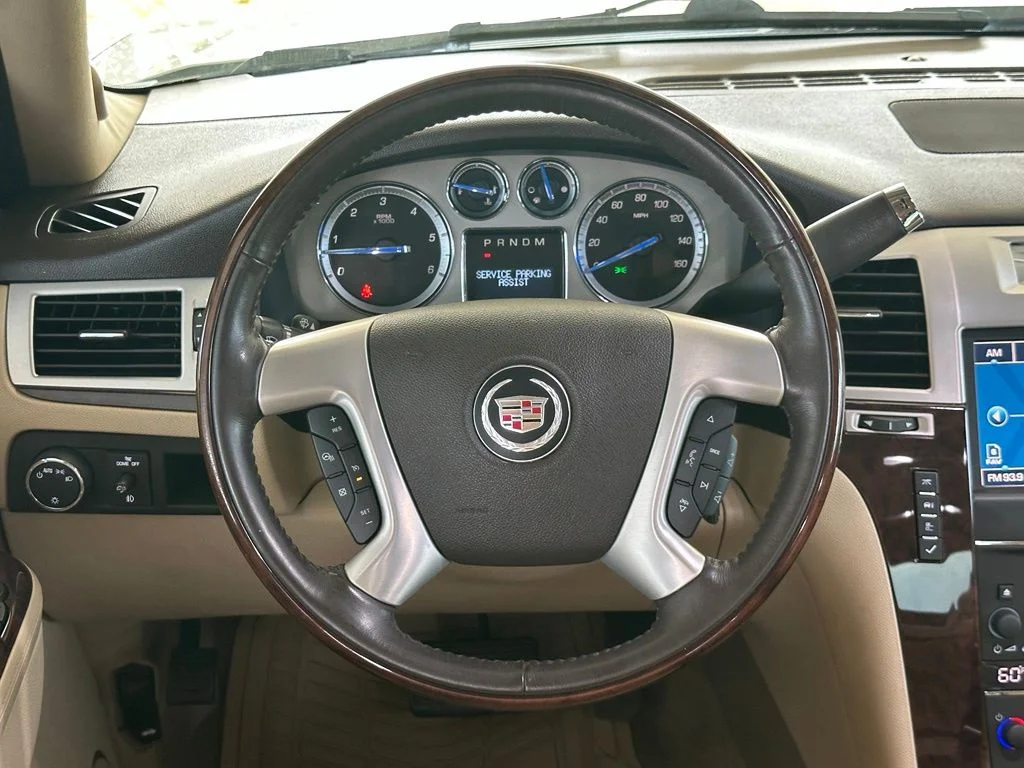 Used 2011 White Cadillac Premium image 13