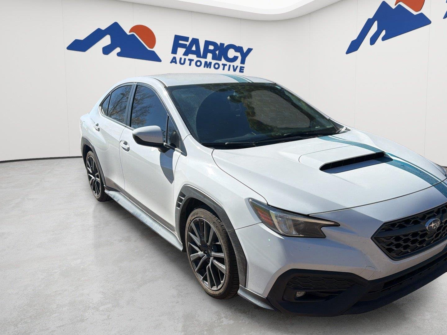 Used 2022 Ceramic White Subaru Premium image 8