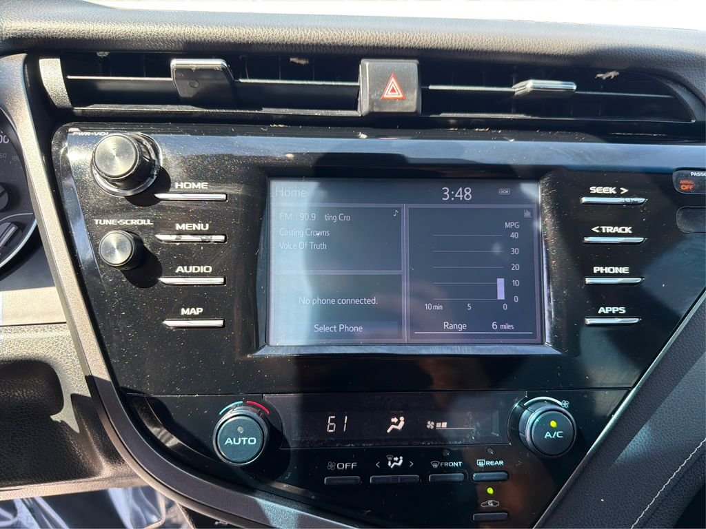 Used 2019 Midnight Black Metallic Toyota SE image 15