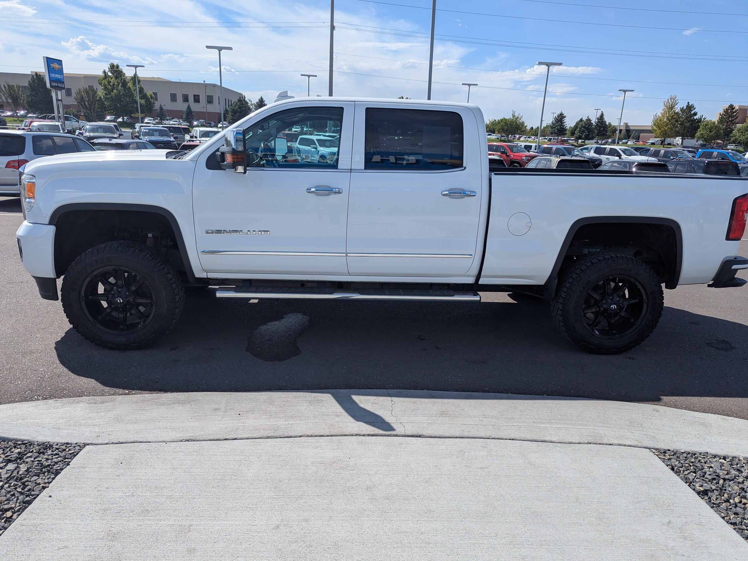 Used 2015 SUMMIT WHITE GMC Denali image 9