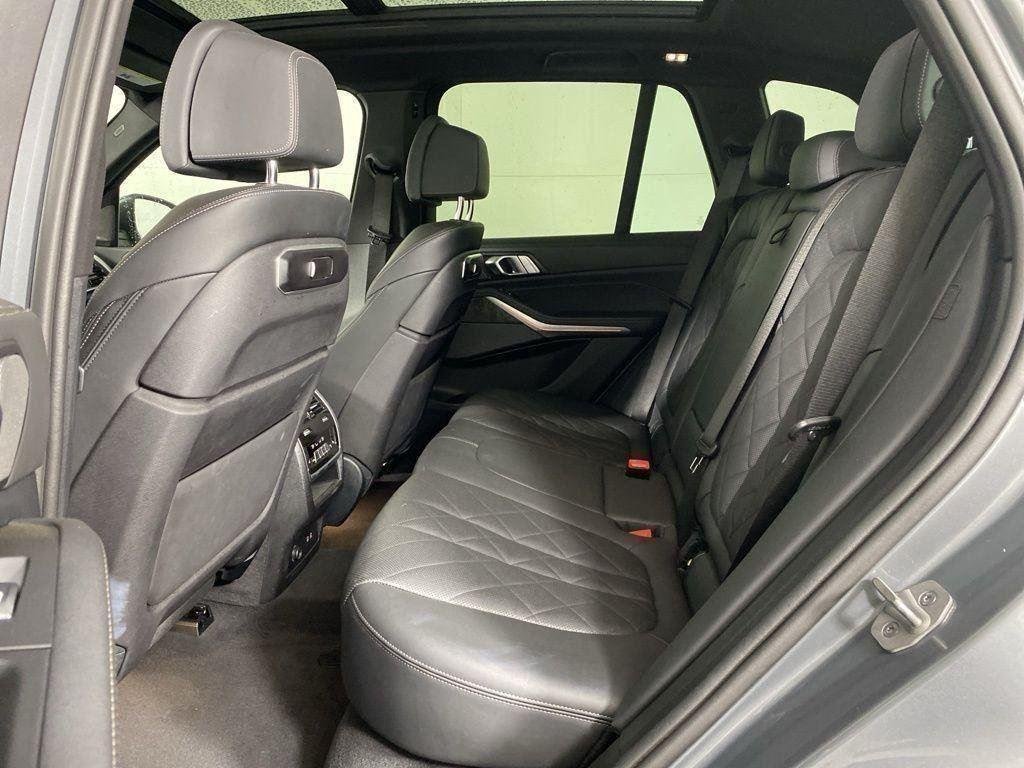Used 2024 Gray Metallic BMW xDrive40i image 26