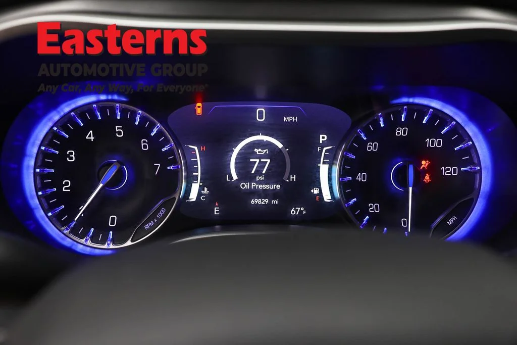 Used 2023 White Chrysler Touring L image 18