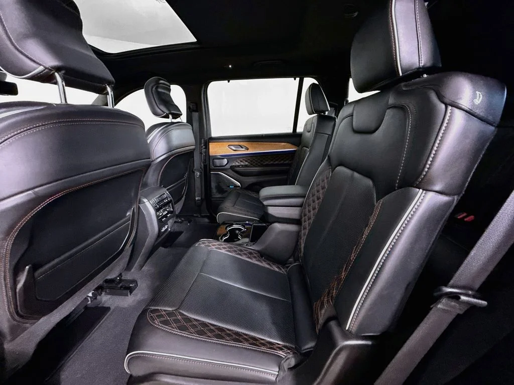 Used 2024 White Jeep Summit image 25