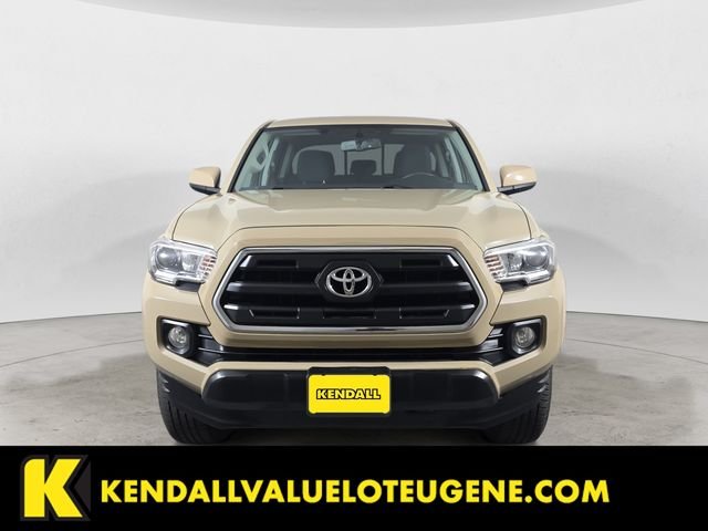Used 2017  Toyota SR5 image 2