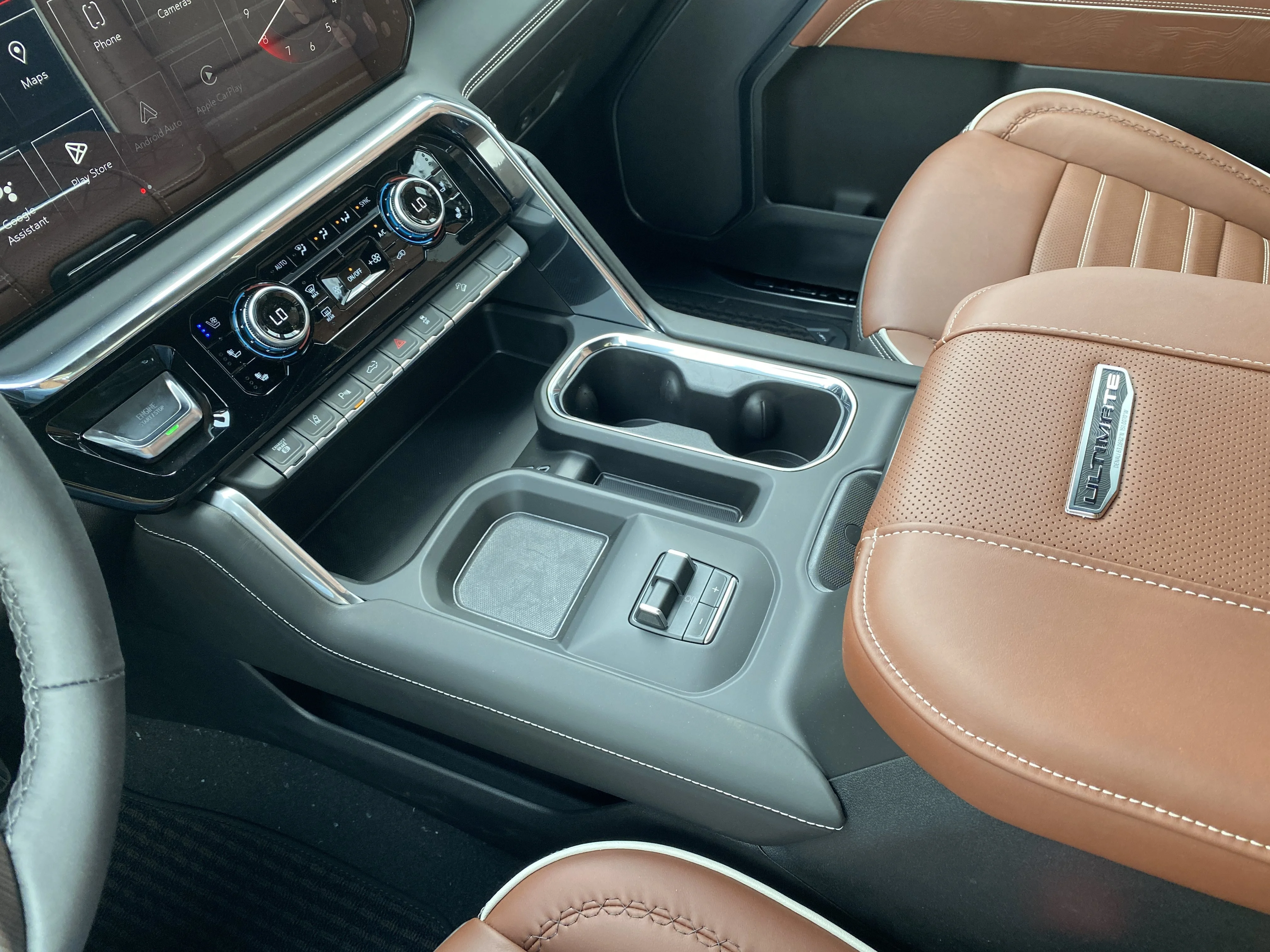 New 2026 GLACIER WHITE TRICOAT GMC Denali Ultimate image 24