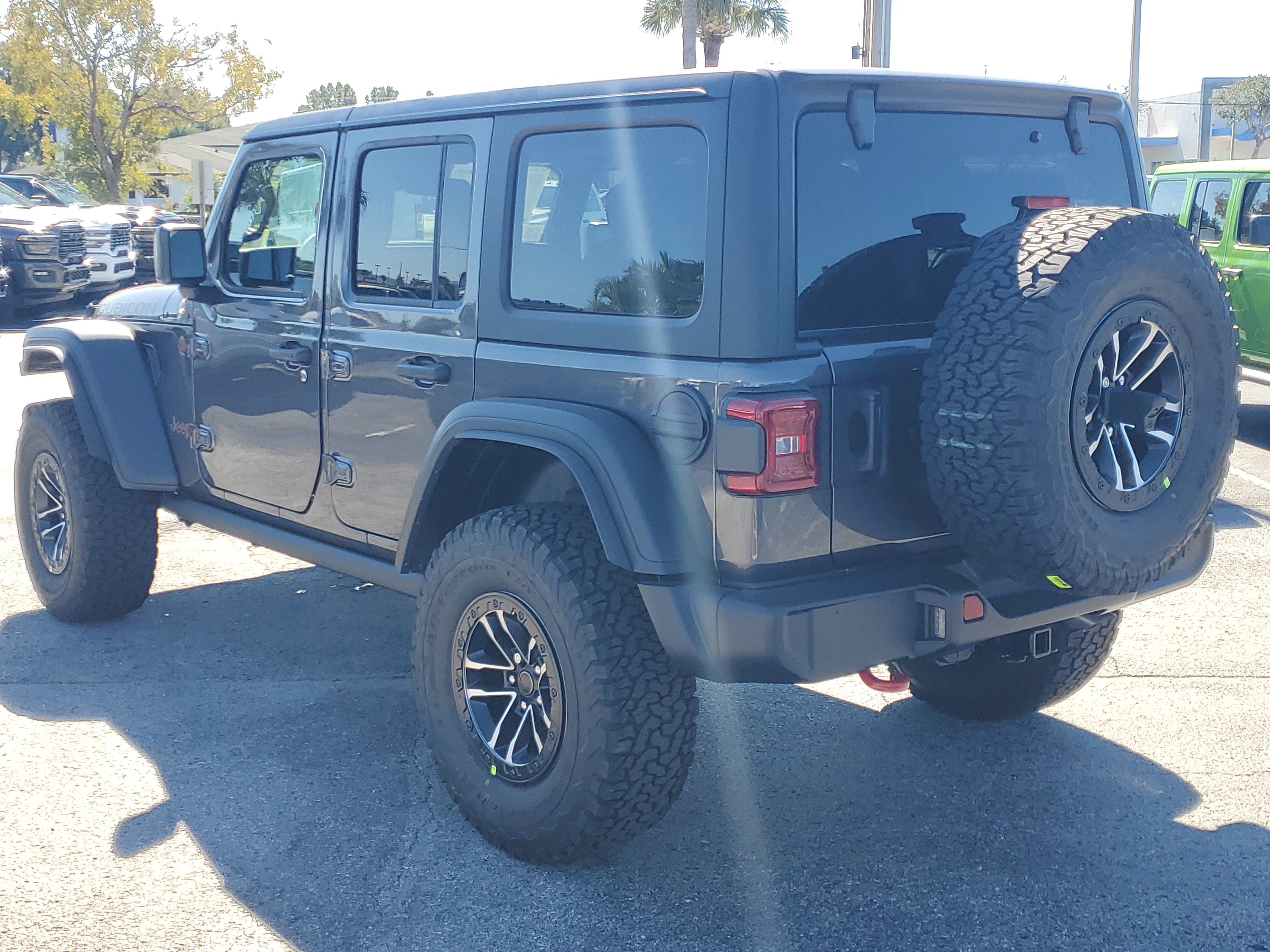 New 2026 Granite Crystal Metallic Clear-Coat Exterior Paint Jeep Rubicon image 6