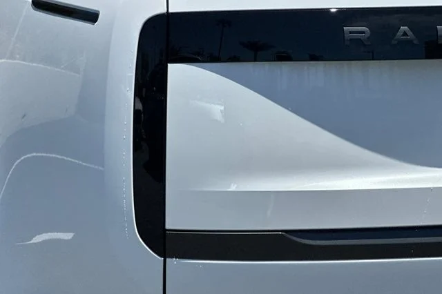 New 2026 Ostuni Pearl White Land Rover SE image 25