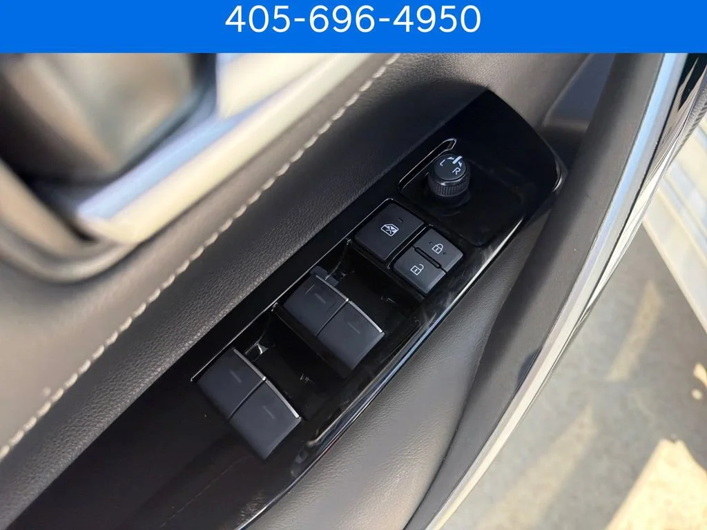 Pre-Owned 2024 Toyota Corolla Hatchback XSE