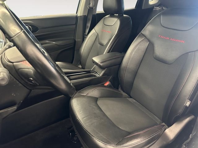 Used 2022 White Jeep Trailhawk image 9