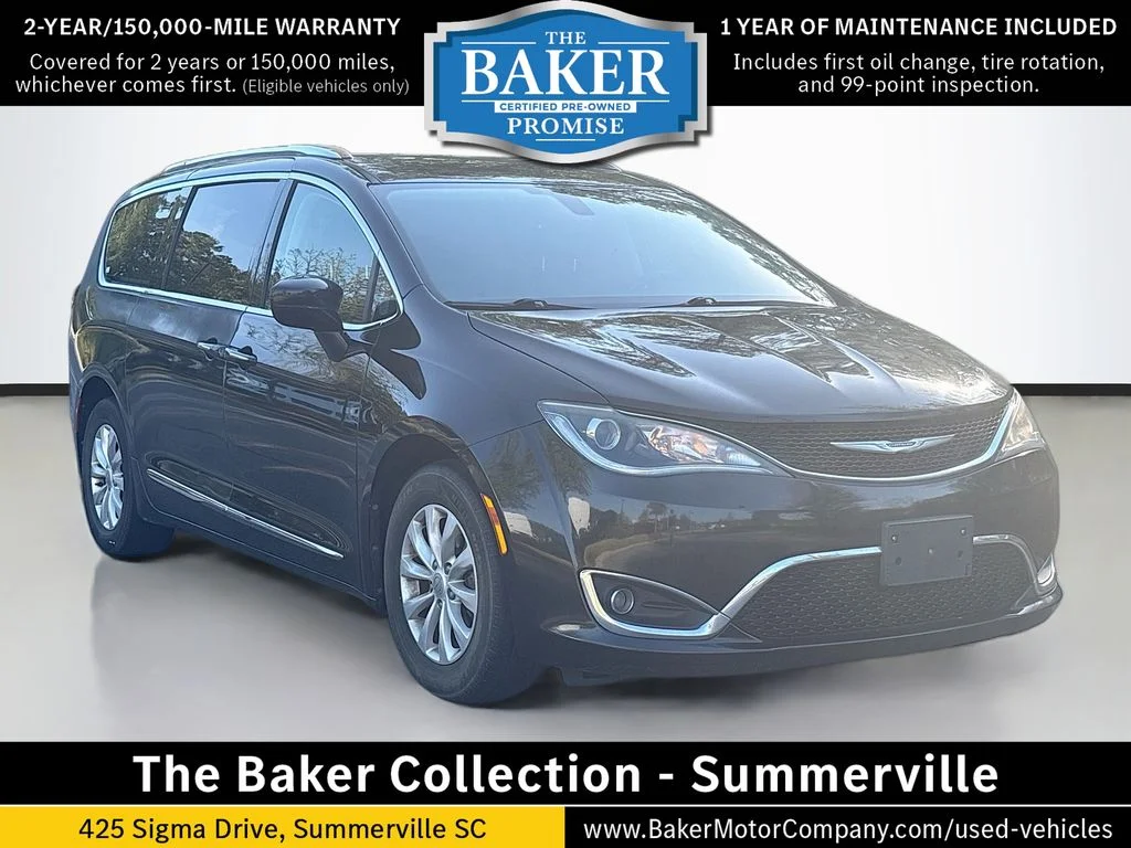 2019 Chrysler Pacifica Touring L's photo