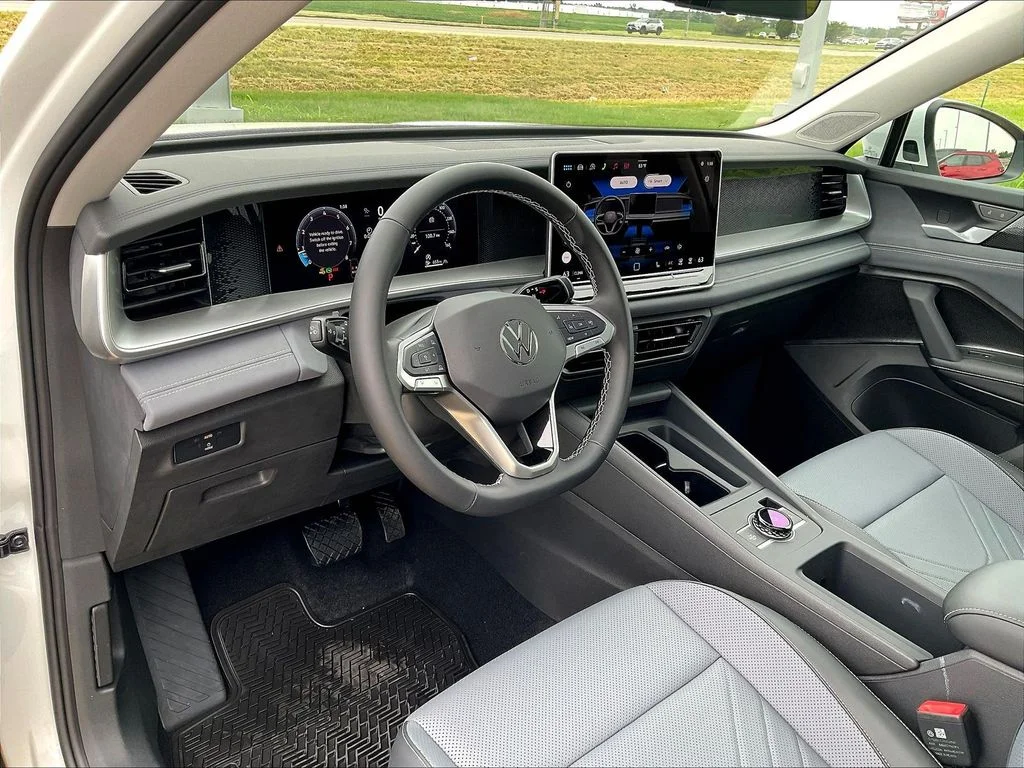New 2026 White Volkswagen 2.0T SE image 27