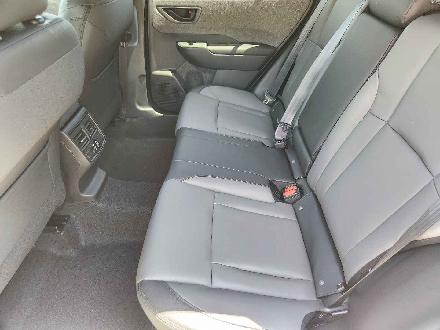 New 2026 CRYSTAL WHITE PEARL Subaru Premium image 21