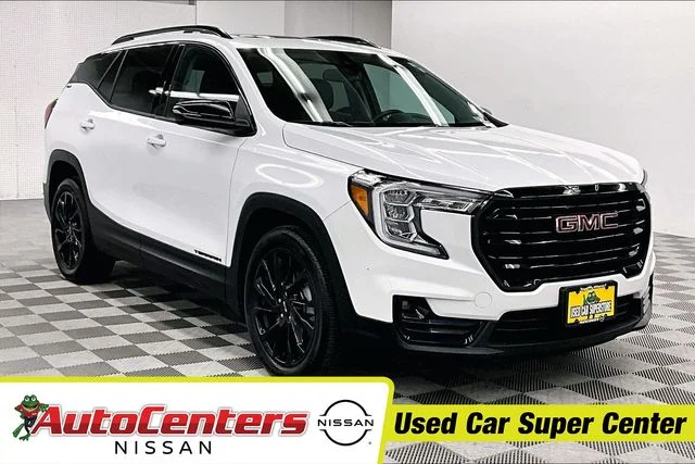 Used 2023 Summit White GMC SLT image 1