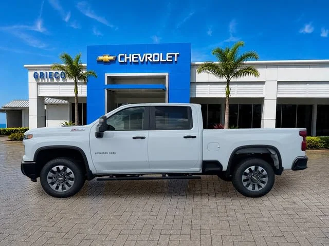 New 2026 Summit White Chevrolet Custom image 4