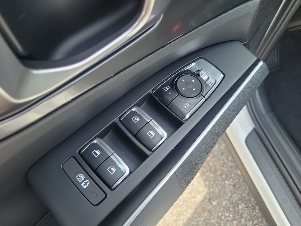 New 2026 White Kia S image 20