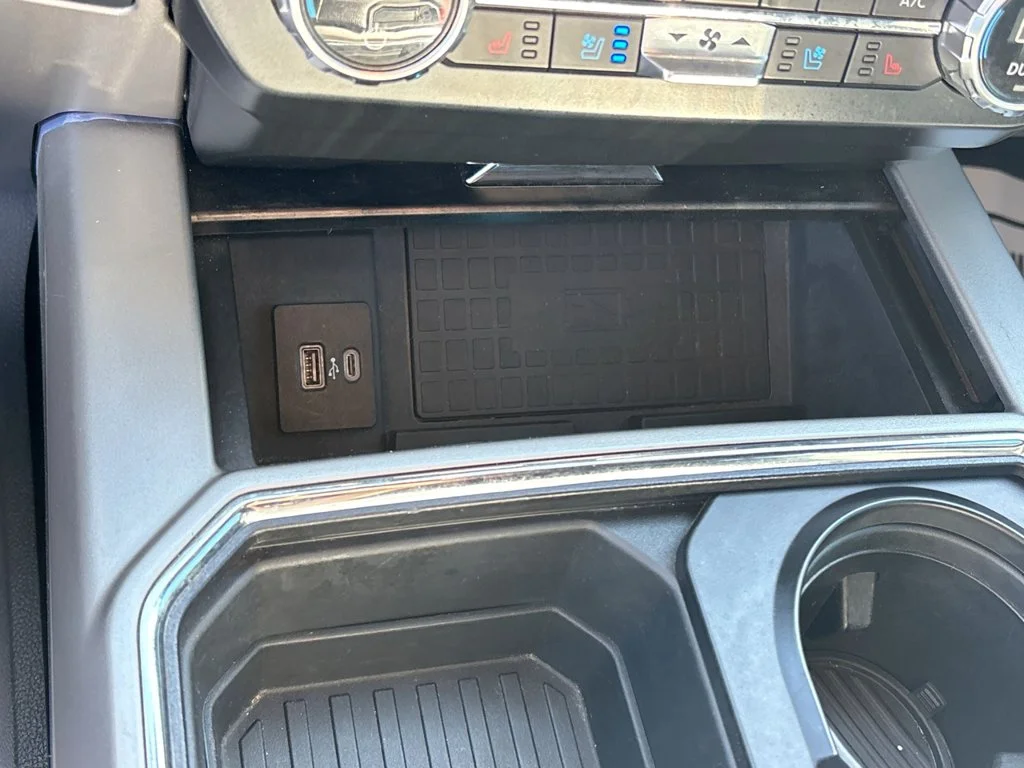 Used 2022 Black Ford Lariat image 37