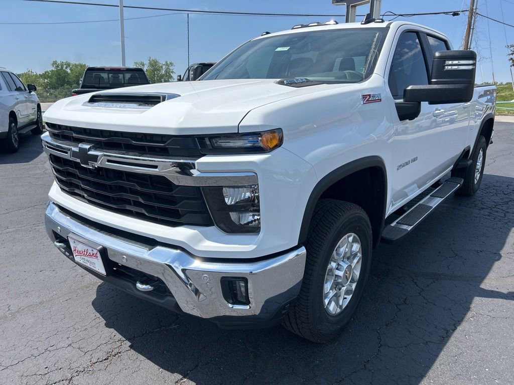 2026 Chevrolet Silverado 2500 HD LT - Photo 9