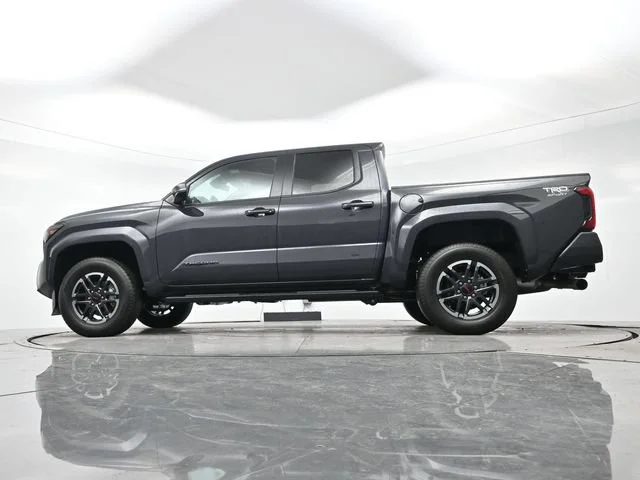 Used 2025 Underground Toyota SR5 image 25