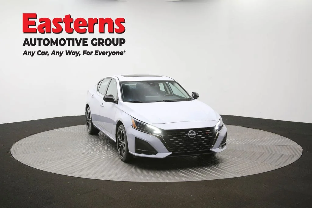 Used 2025 Gray Nissan 2.5 SR image 51
