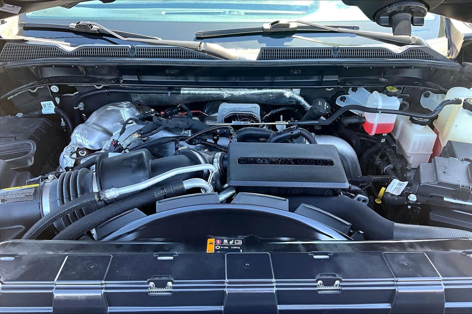 Used 2024 Titanium Rush Metallic GMC AT4 image 32