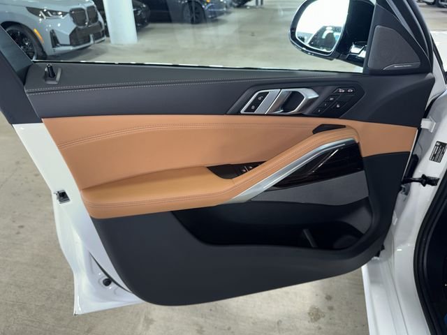 New 2027 Mineral White Metallic BMW xDrive40i image 13