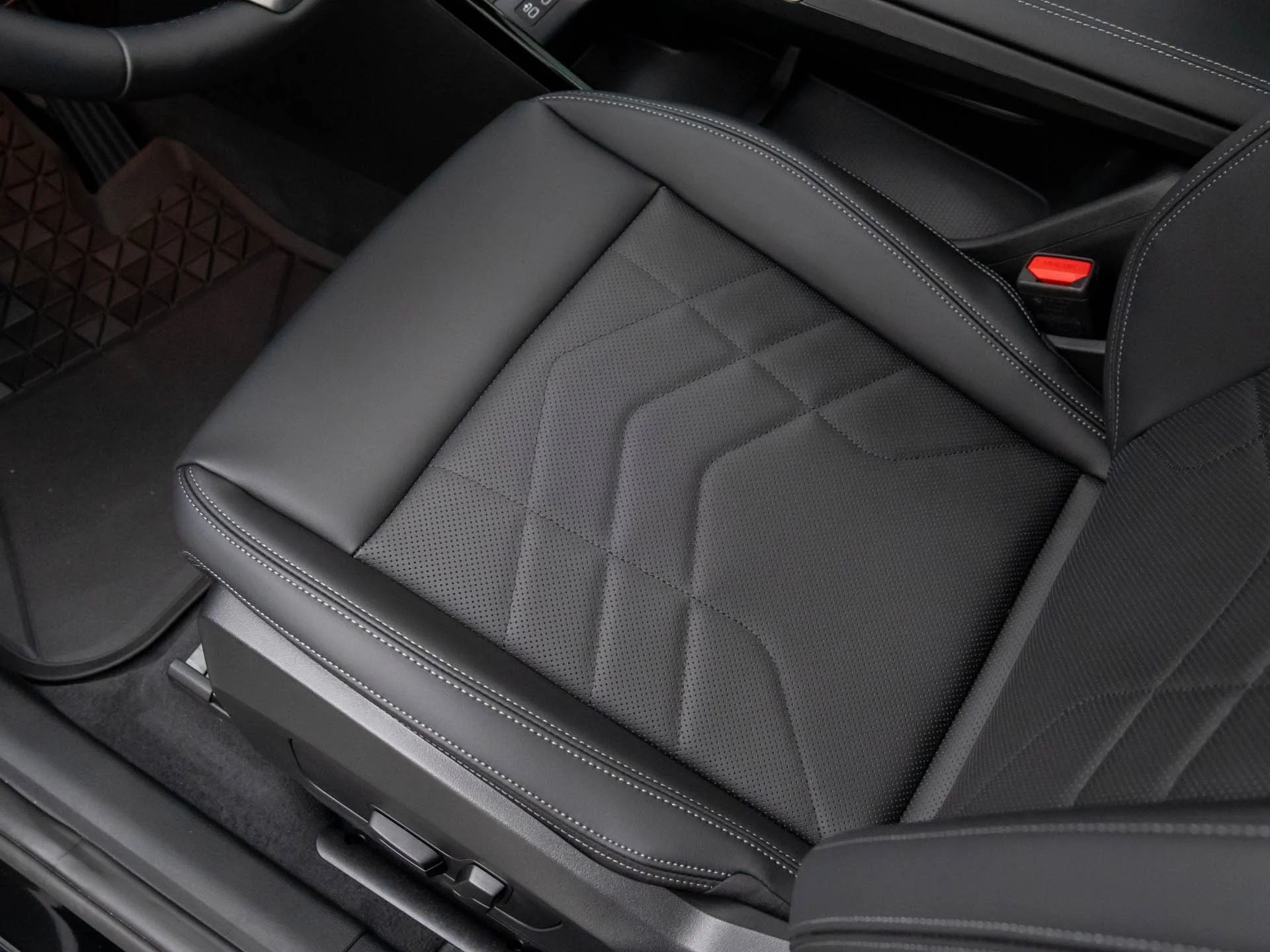 New 2026 Black BMW xDrive28i image 13
