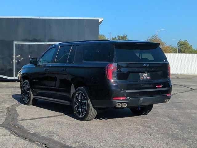 2026 Chevrolet Suburban RST - Photo 6