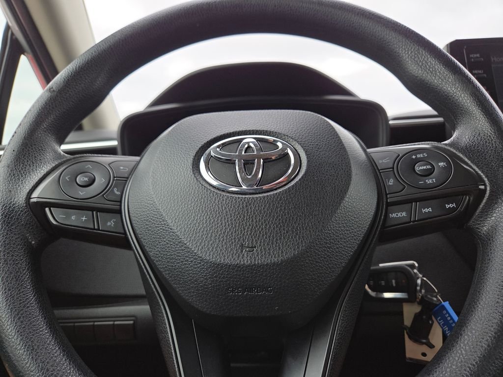 Used 2022 Silver Toyota LE image 22