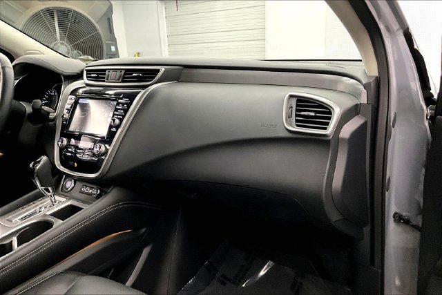 Used 2023 Boulder Gray Pearl Nissan SL image 19