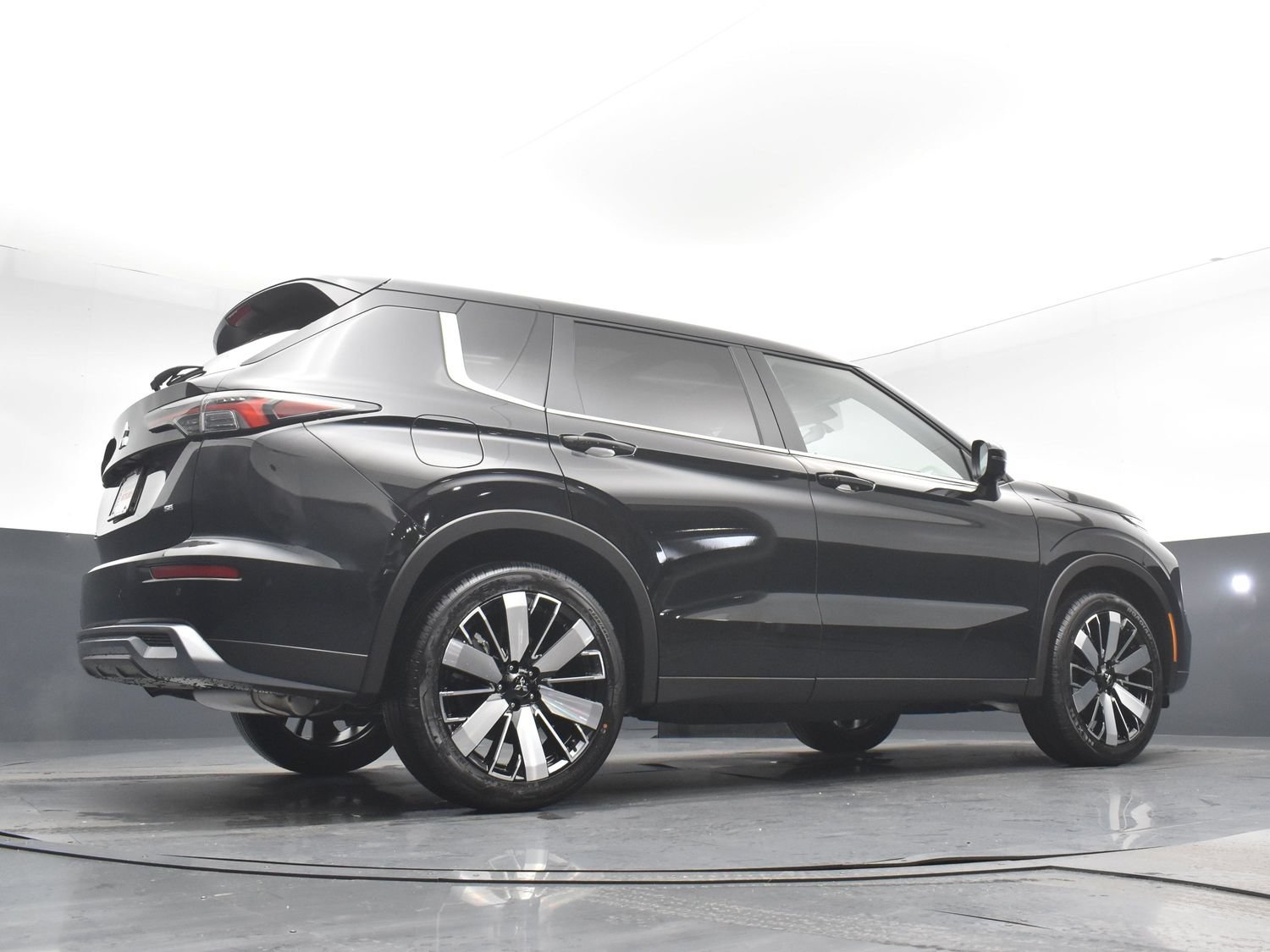New 2026 Black Mitsubishi SE 1.5T 2WD image 24