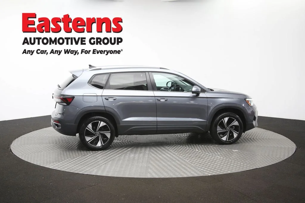 Used 2025 Gray Volkswagen 1.5T SE image 42