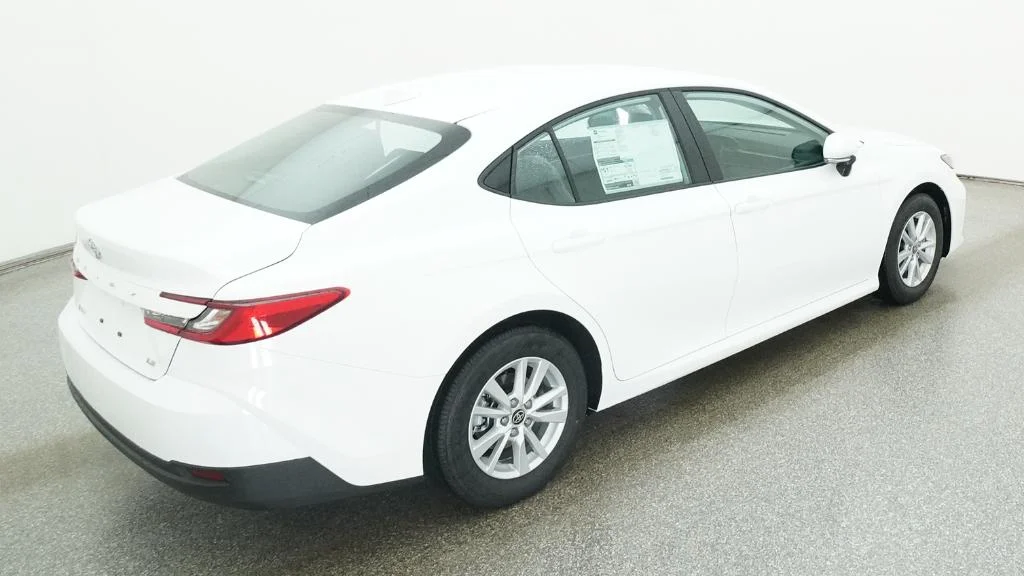 New 2026 Ice Cap Toyota LE image 30