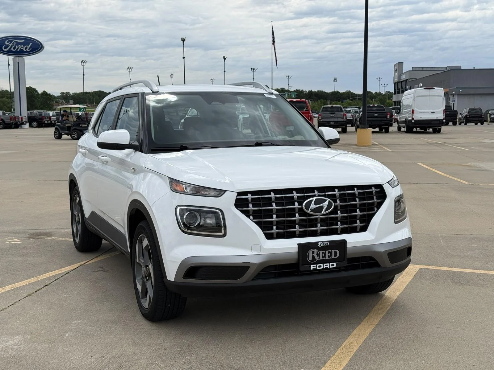 Used 2024 Hyundai Venue SEL with VIN KMHRC8A32RU295707 for sale in Kansas City