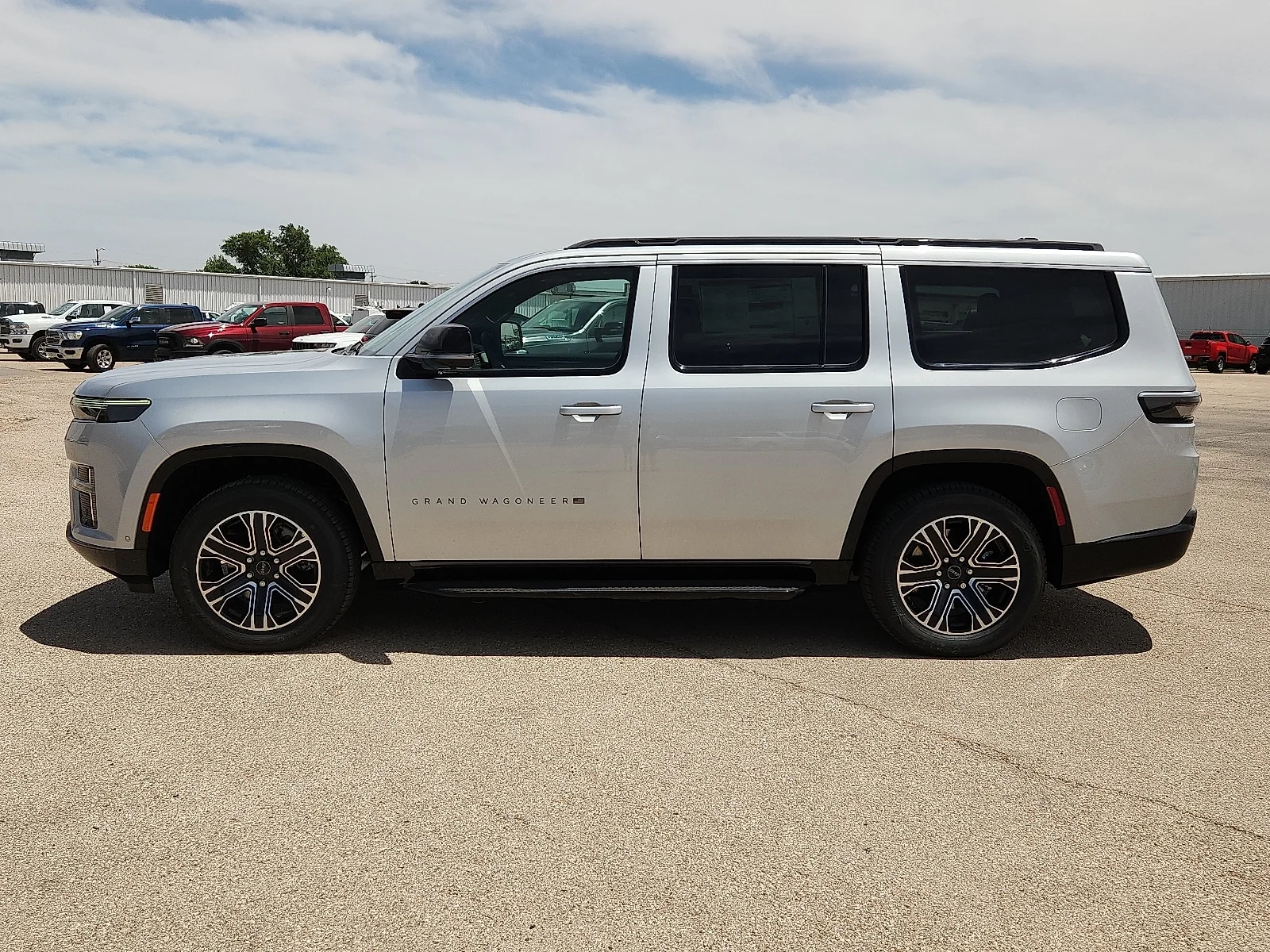 New 2026 Silver-Zynith  Paint Jeep 4X4 image 2
