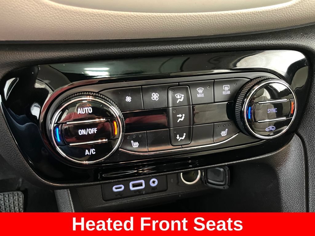 Used 2020 WHITE FROST TRICOAT Buick Essence image 10