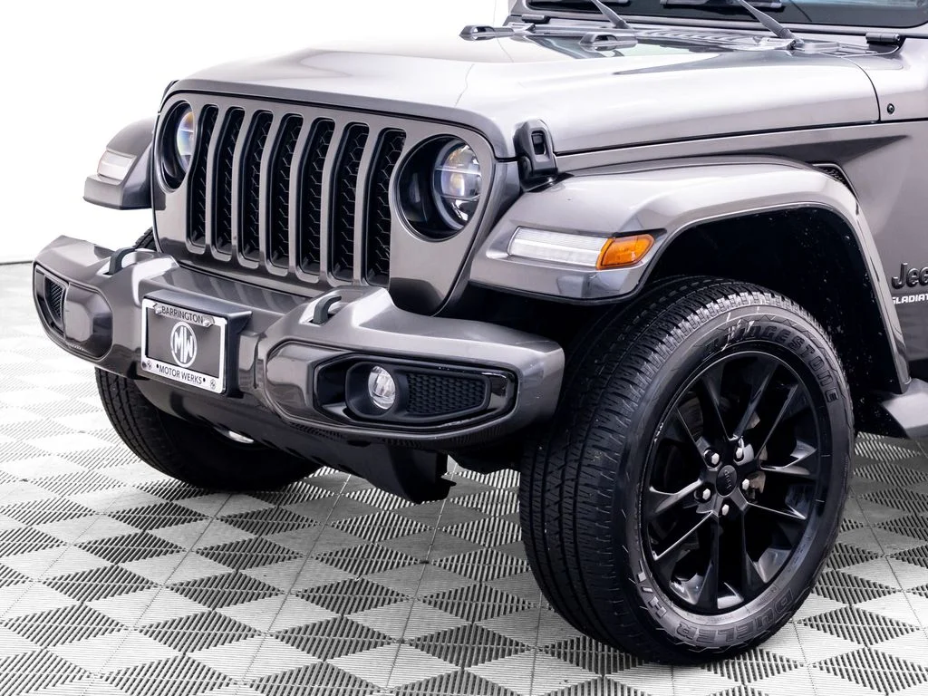 Used 2021 Gray Jeep High Altitude image 37