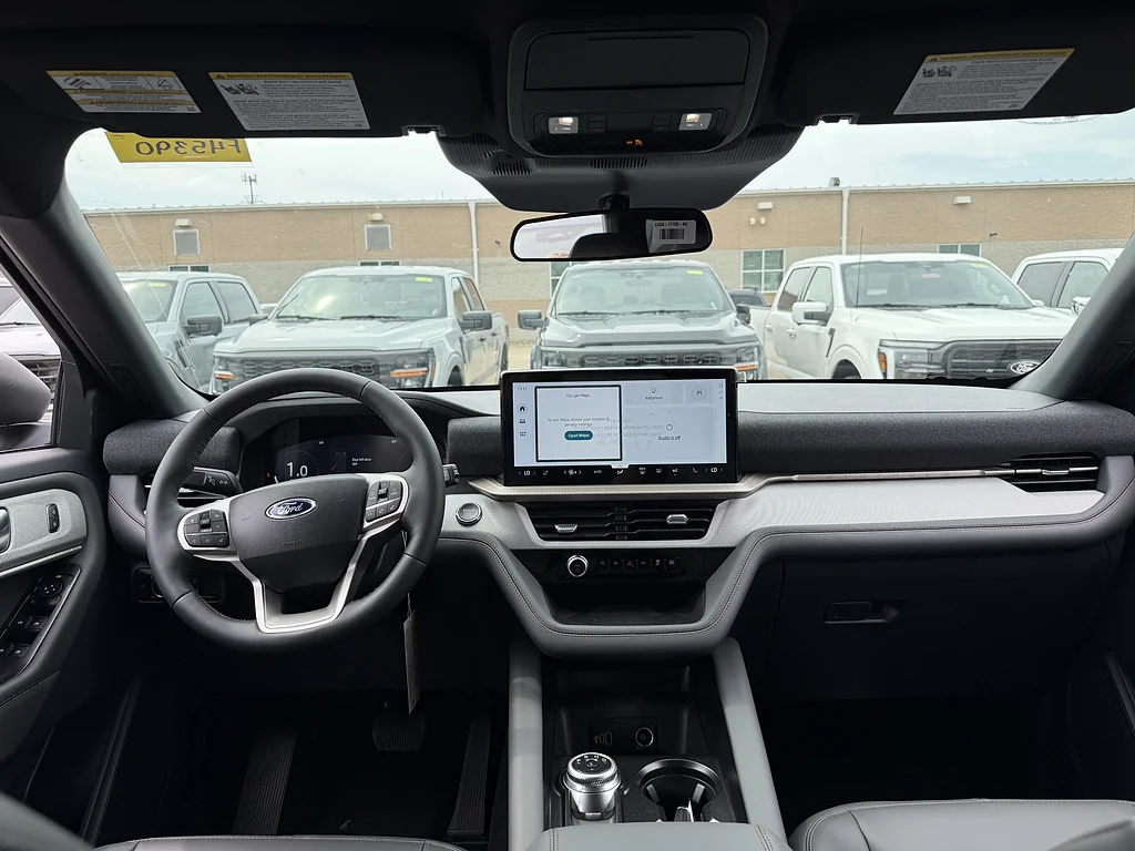 New 2027 Avalanche Gray Ford Active image 5